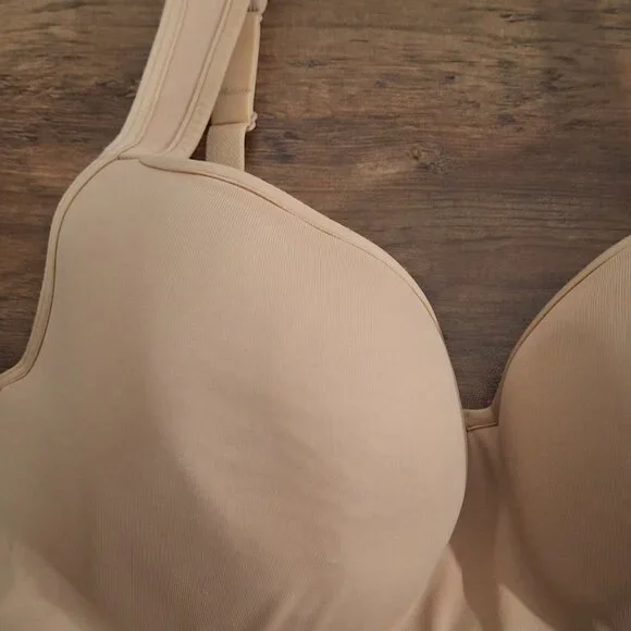 Cacique 34DD Beige T-Shirt Bra Underwire Adjustable Straps - Picture 3 of 5